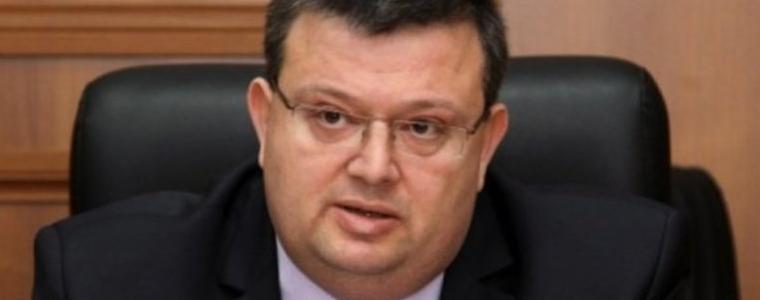 Радикалният ислям си намира почва у нас, убедени Цацаров и службите