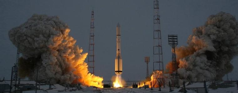 Руснак, американка и японец са на борда на космически кораб, изстрелян от Байконур