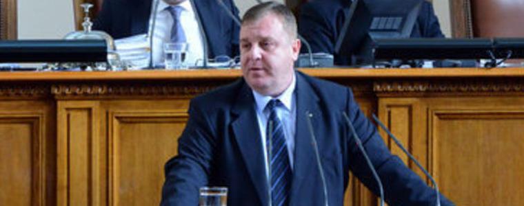 Каракачанов иска от президента да свика съвета за национална сигурност