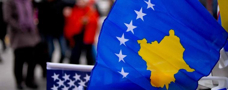 Парламентът в Косово беше атакуван с противотанкова граната