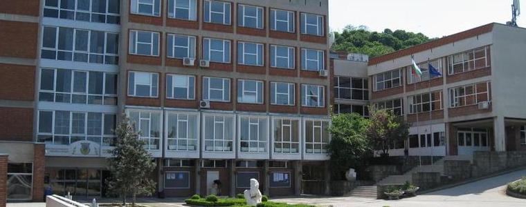 Заради демографската криза властта препоръчва на университетите да отрежат специалности, за да не фалират