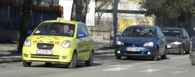 300 лв. ще плащат таксиметровите превозвачи като годишен данък от 2017 г.