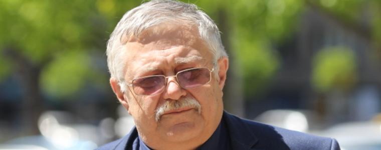 Хора, чийто мандат изтича, атакуват работещия фонд, уверен Пилософ