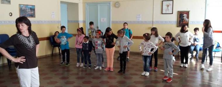 Българчета учат народни танци в Рим