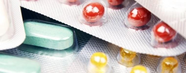 Родна картинка: Харчим за лекарства колкото и за алкохол