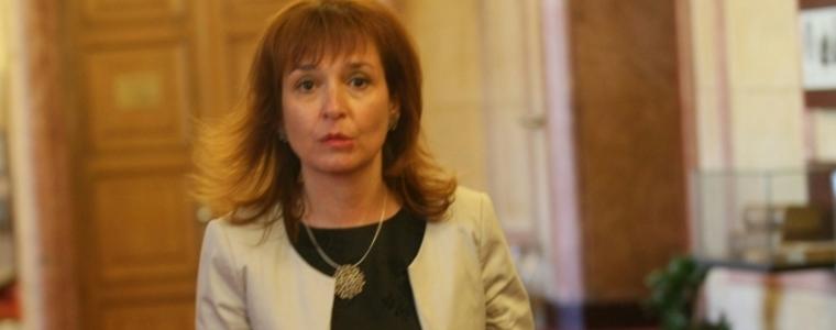 Социалното министерство готви край на сливането на почивни дни