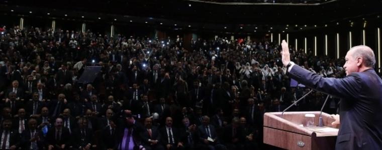 Доналд Тръмп не е диктатор, защити го Ердоган