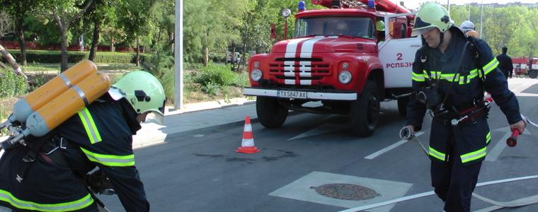 Демонстрации по евакуация в 4 добруджански училища за Деня на доброволеца