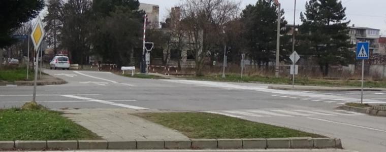Промяна на организацията на движението пред ЖП прелеза в Генерал Тошево
