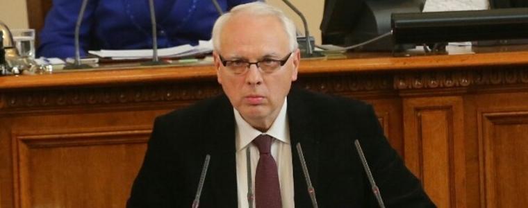Велизар Енчев:При оптимистична теория в петък гласуваме 5 лв. субсидия