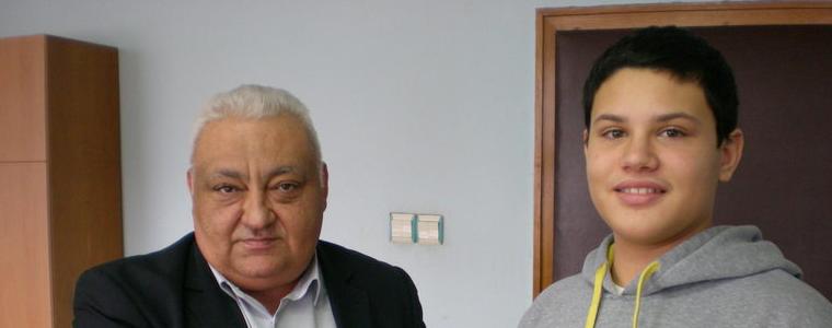 Отличник по данъци от Балчик грабна награда на НАП