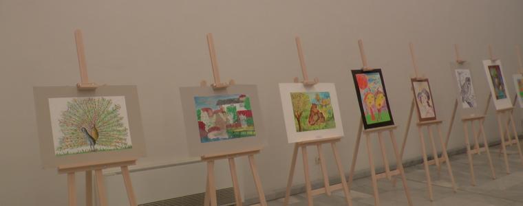 Благотворителна изложба в рамките на фестивала „Изкуство и милосърдие” (ВИДЕО)