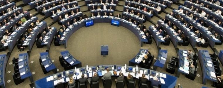 Европарламентът одобри CETA