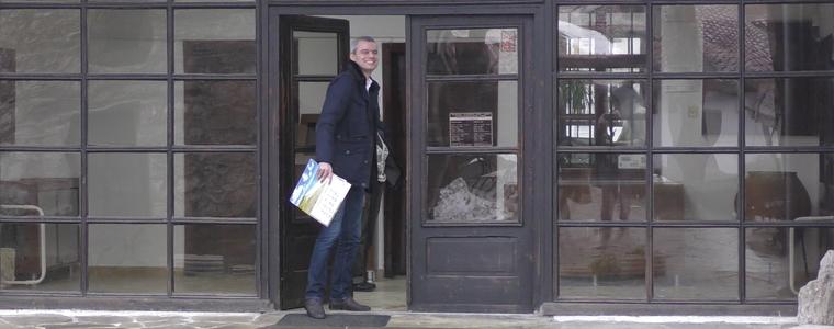 К. Костадинов ще обжалва начина на освобождаването си като директор на музея (ВИДЕО)