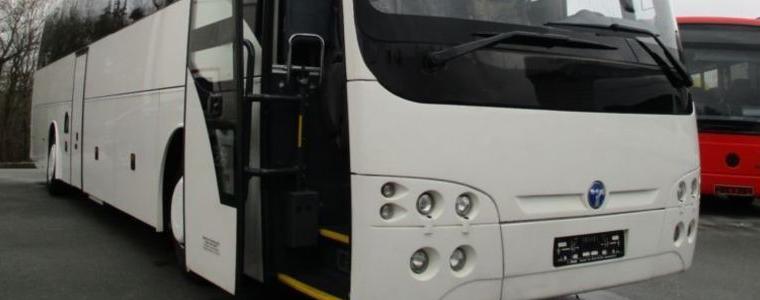 Тошевски полицаи хванаха шофьор, източващ гориво от управлявания от него автобус
