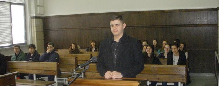 Възпитаници на Езикова гимназия гостуваха в Районен съд - Добрич
