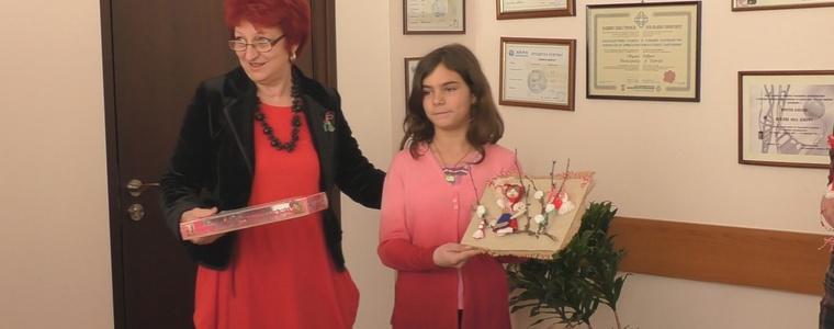 Децата от с. Дончево – с най-красиво пано за Баба Марта (ВИДЕО)