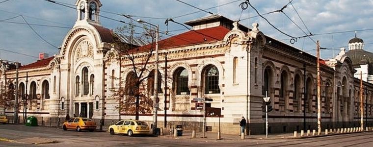Евакуираха централните хали в София