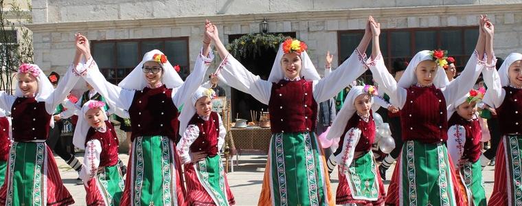 Каварна чества Лазаровден и Цветница