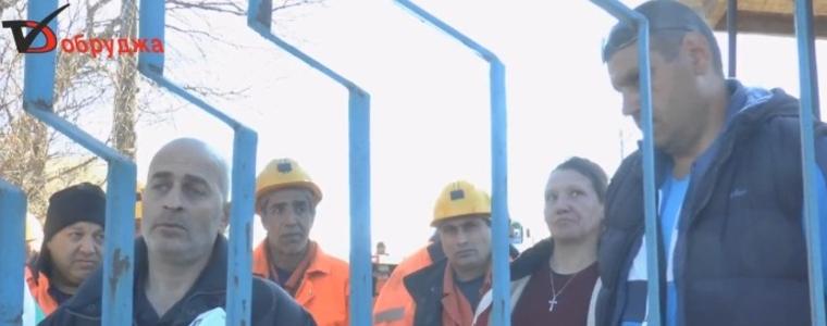 Миньори "Оброчище" втори ден са под земята в знак на протест
