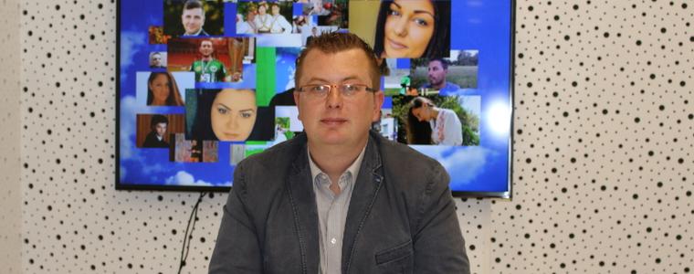 МЛАДИТЕ: Йордан Трифонов се подготвя за политик (ВИДЕО)