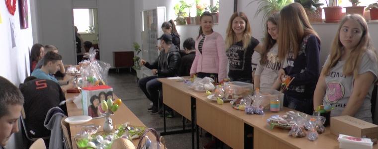 Ученици от ФСГ „Васил Левски” събират средства за болната Йорданка Петкова (ВИДЕО)