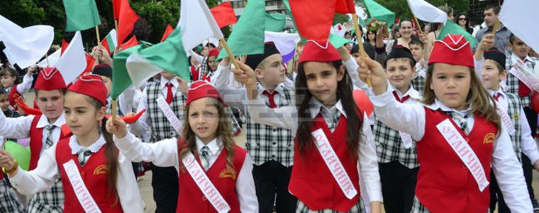 Малко над 1/3 от учениците в Добрич са отличници