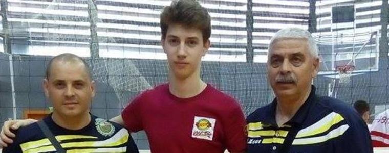 ВОЛЕЙБОЛ: Теодор Йорданов- най-добър блокировач при U-16
