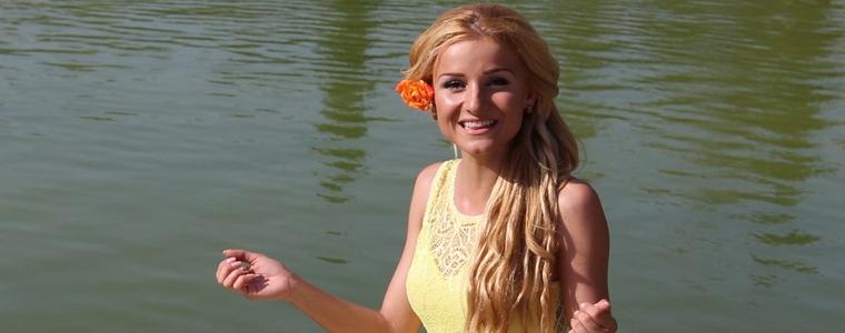 Две авторски песни представя народната певица Диляна Костадинова (ВИДЕО)