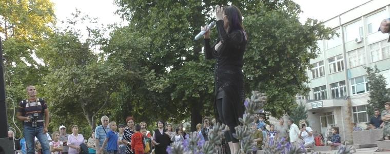 Фестивалът на лавандулата в Генерал Тошево събра производители и любители (ВИДЕО)