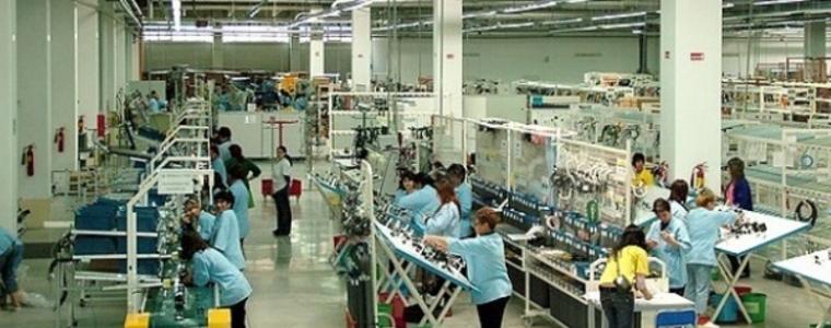 Бизнесът отново изкара добавката за стаж на дневен ред, иска отмяната й