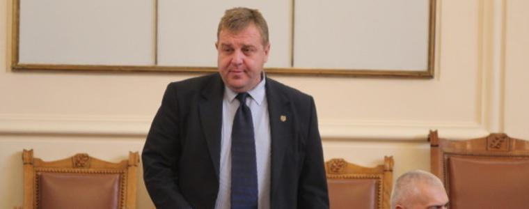 Антикорупционният закон е преекспонирана тема според Каракачанов