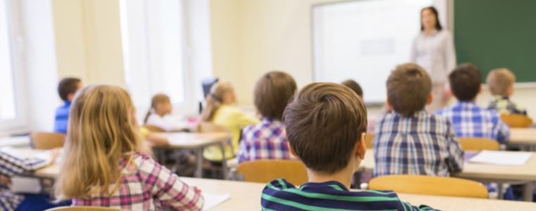 Девет деца от Добрич са върнати в училище, три са отказали категорично образование