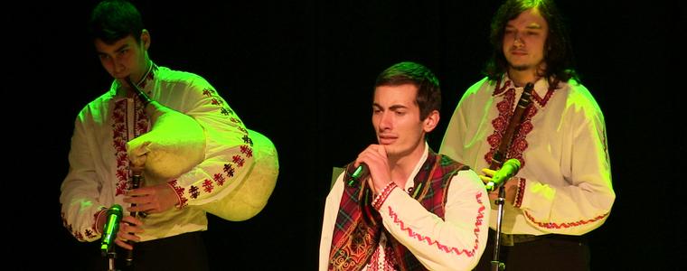 Галина Дурмушлийска и орк. „Приятели” с благороден жест към талант от СУ „Св. Климент Охридски” (ВИДЕО)