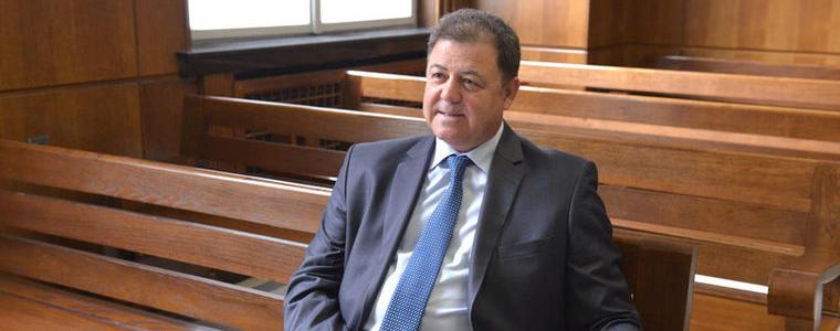 Николай Ненчев е оправдан на две инстанции за облеклата на армията