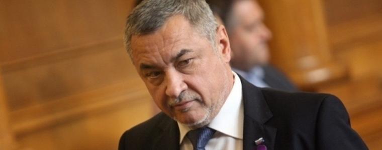 Скандал в парламента: Симеонов сравни Нинова с Анита Мейзер