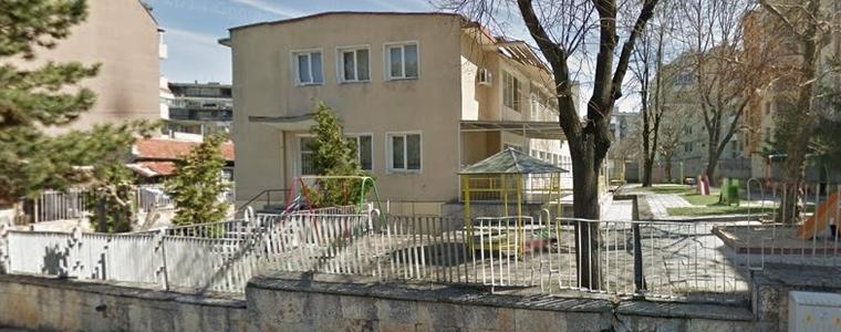 Извършват основен ремонт на занималните в Детска ясла „Пролет“ по ул. „Екзарх Антим I” 