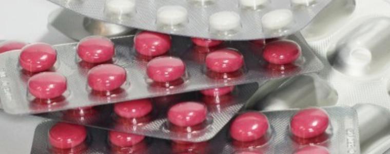 На първо четене: Агенцията по лекарства ще посочва медикаментите за ограничен износ  