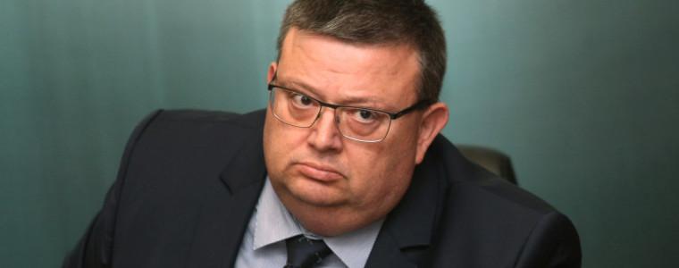 Прокурорска оставка заради документите в шкафчето на кмета на Септември