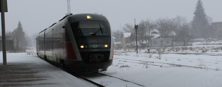 Влакът и днес няма да продължи до Кардам