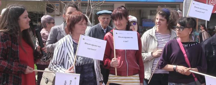 Оставаме в бойна готовност, заявиха хората с увреждания (ВИДЕО)