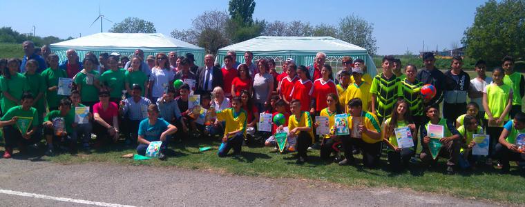 Победителите в общинския празник „Да спортуваме заедно“ в Карапелит