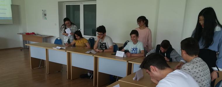 Студенти от Китай гостуваха на ученици от гимназия "Райко Цончев"