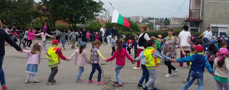 Инициатива „Розите на България” и в ДГ „Първи юни”