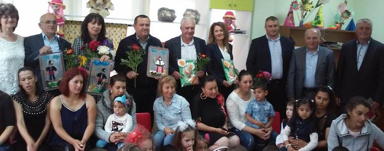 Кмет, депутат и евродепутат откриха втора група в детската градина в Божурово