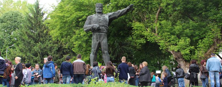 Патронен празник отбелязаха днес  в ОУ „Ст.Караджа” (ВИДЕО)