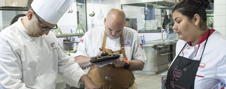 Елеонора Ангелова от добричката гимназия по туризъм спечели конкурса „Аз готвя най-добре“