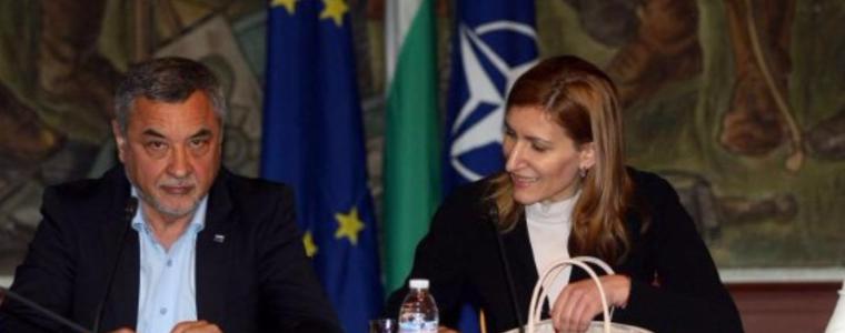 Валери Симеонов дава Министерството на туризма на прокурор