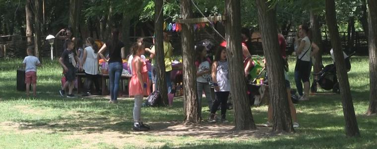 Зоопаркът -едно от най-предпочитаните места за развлечение в Деня на детето (ВИДЕО)