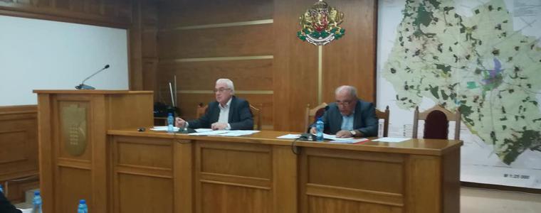 Техническа грешка заради изменение на Правилник предизвика полемика в ОбС на община Добричка